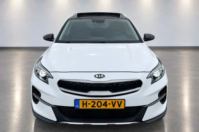 Kia XCeed (2020) thumbnail 2