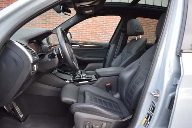 BMW X3 (2024) thumbnail 3