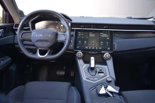 Lynk & Co 01 (2022) thumbnail 5