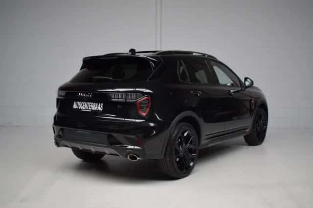 Lynk & Co 01 (2023) thumbnail 2