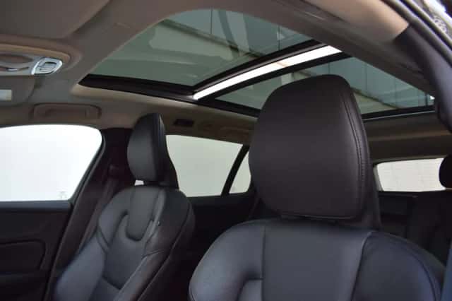 Volvo V60 (2020) thumbnail 4