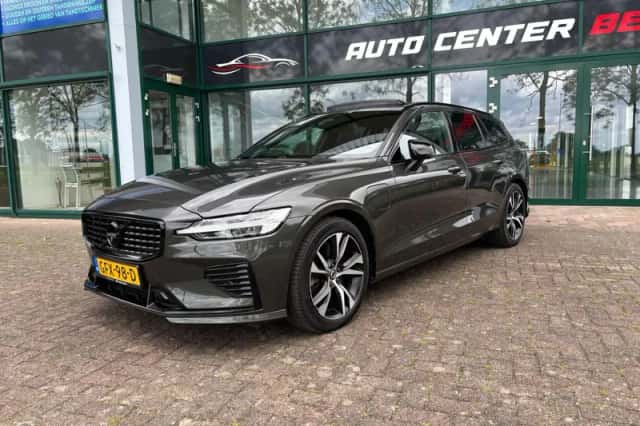 Volvo V60 (2022) thumbnail 1