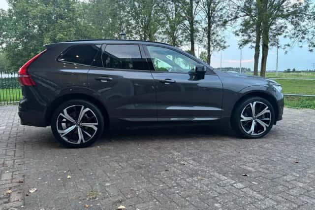 Volvo XC60 (2022) thumbnail 6