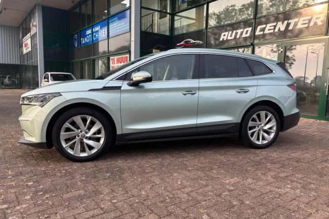 Škoda Enyaq (2021) thumbnail 2
