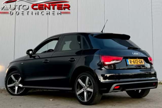 Audi A1 (2014) thumbnail 3