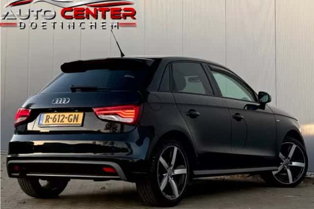 Audi A1 (2014) thumbnail 5