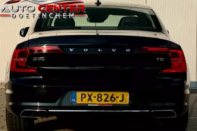 Volvo S90 (2017) thumbnail 4