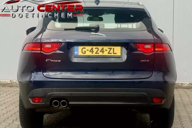 Jaguar F-Pace (2017) thumbnail 4