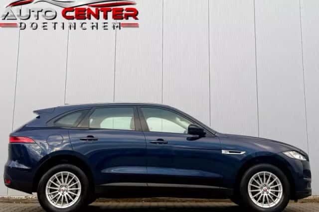 Jaguar F-Pace (2017) thumbnail 6
