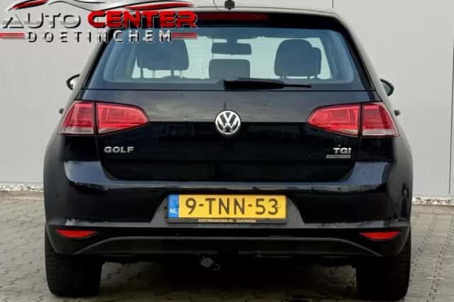 Volkswagen Golf (2014) thumbnail 4