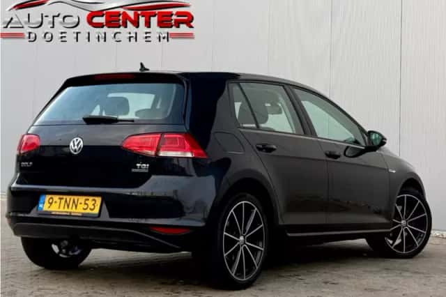 Volkswagen Golf (2014) thumbnail 5