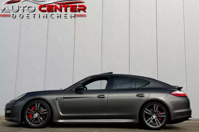 Porsche Panamera (2009) thumbnail 2