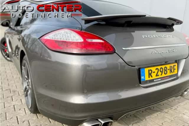 Porsche Panamera (2009) thumbnail 4