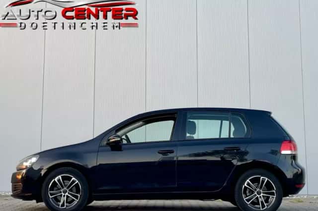 Volkswagen Golf (2009) thumbnail 2