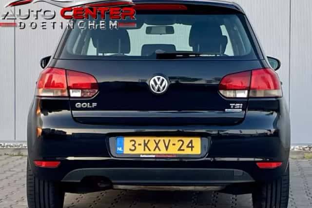 Volkswagen Golf (2009) thumbnail 3
