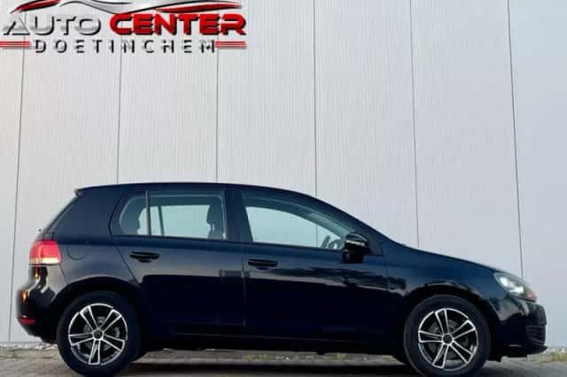 Volkswagen Golf (2009) thumbnail 5