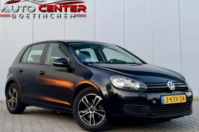 Volkswagen Golf (2009) thumbnail 6