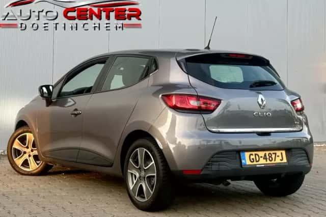 Renault Clio (2015) thumbnail 3