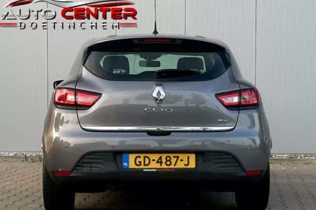 Renault Clio (2015) thumbnail 4