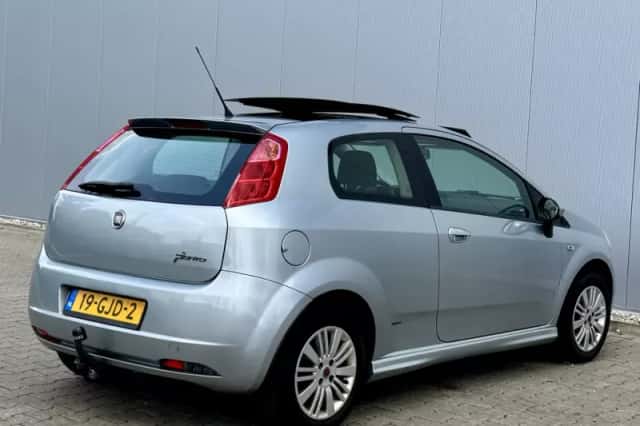 Fiat Grande Punto (2008) thumbnail 4