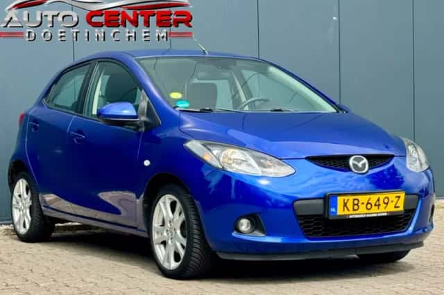Mazda 2 (2008) thumbnail 5
