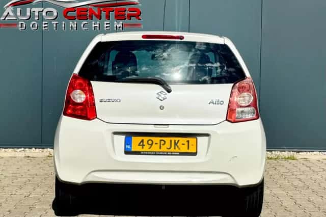Suzuki Alto (2011) thumbnail 3