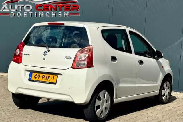Suzuki Alto (2011) thumbnail 4