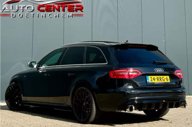 Audi A4 (2009) thumbnail 3