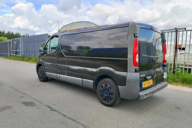 Opel Vivaro (2007) thumbnail 3