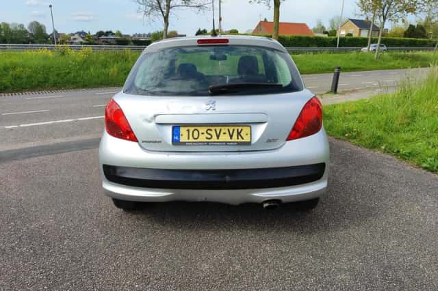 Peugeot 207 (2006) thumbnail 4