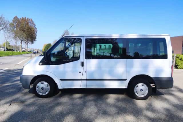 Ford Transit (2009) thumbnail 2