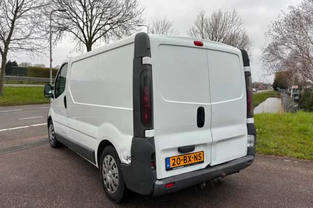 Opel Vivaro (2006) thumbnail 3