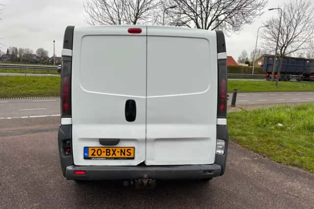 Opel Vivaro (2006) thumbnail 4
