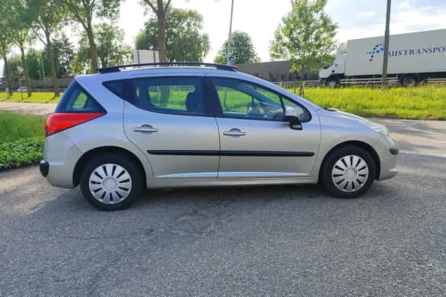 Peugeot 207 (2008) thumbnail 6