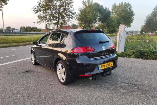 SEAT Leon (2008) thumbnail 3