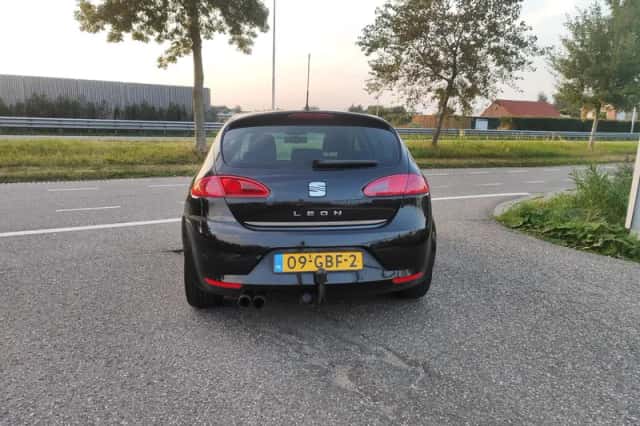 SEAT Leon (2008) thumbnail 4