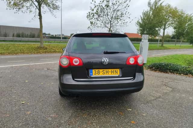Volkswagen Passat (2006) thumbnail 4