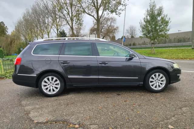 Volkswagen Passat (2006) thumbnail 6