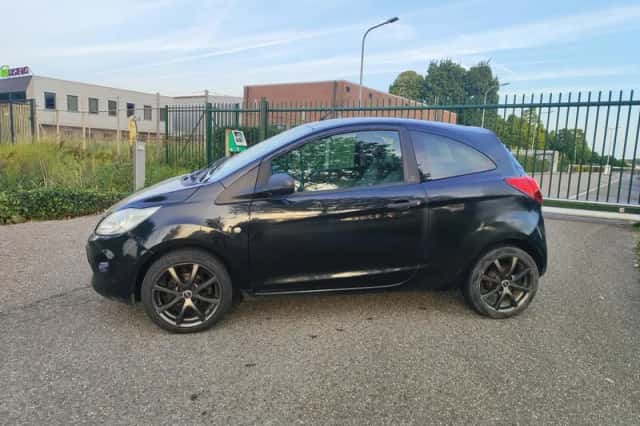 Ford Ka (2009) thumbnail 2