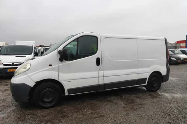 Opel Vivaro (2007) thumbnail 2