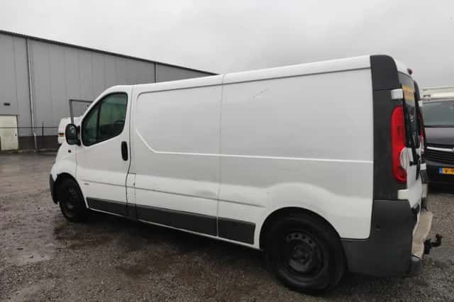 Opel Vivaro (2007) thumbnail 3