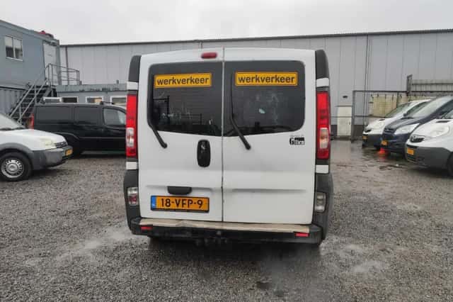 Opel Vivaro (2007) thumbnail 4