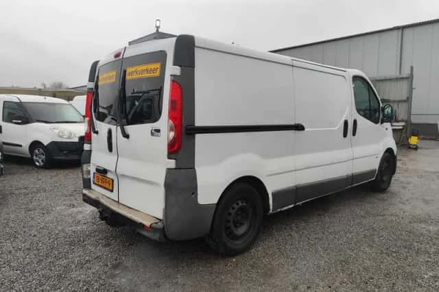 Opel Vivaro (2007) thumbnail 5