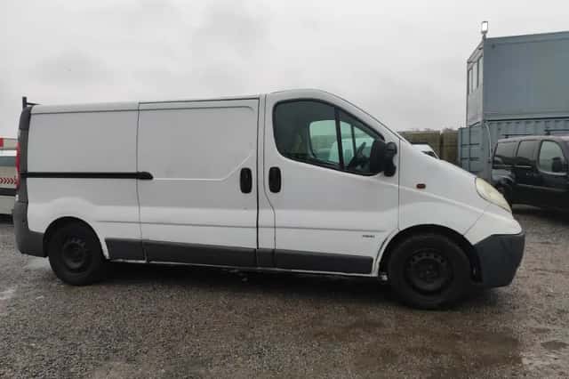Opel Vivaro (2007) thumbnail 6