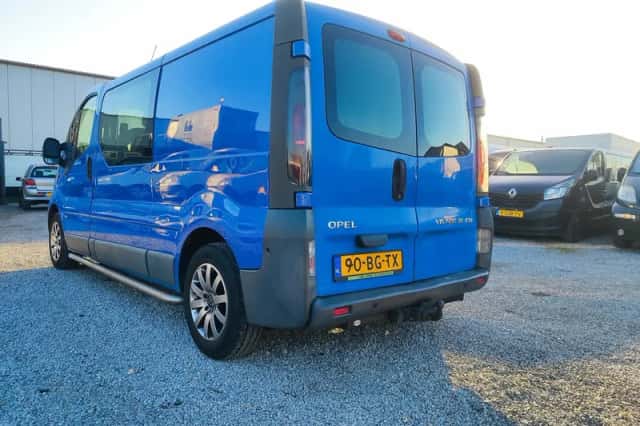 Opel Vivaro (2003) thumbnail 3