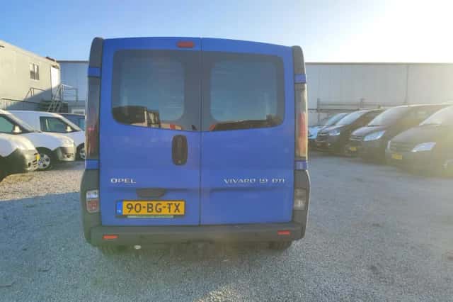 Opel Vivaro (2003) thumbnail 4