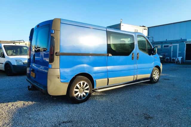 Opel Vivaro (2003) thumbnail 5