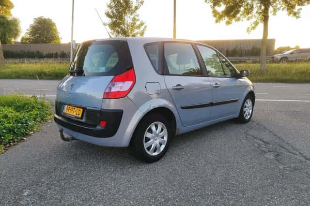 Renault Scénic (2004) thumbnail 5