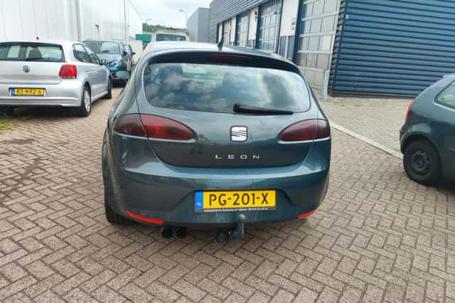 SEAT Leon (2009) thumbnail 3