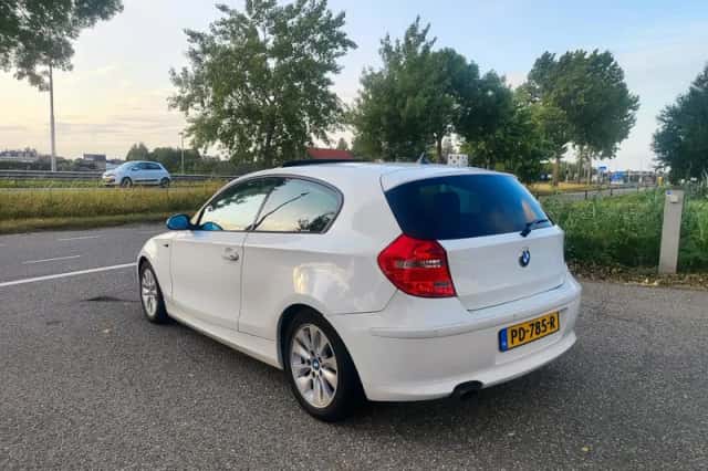 BMW 1-Serie (2008) thumbnail 3